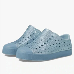 💚 Native Jefferson Hollywood Blue Hydrangea Bling/Shell Kids Shoe - J2